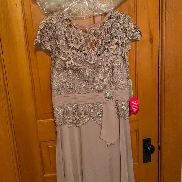 New with tags! Emma Street “mother of the bride” dress. - Picture 1 of 8